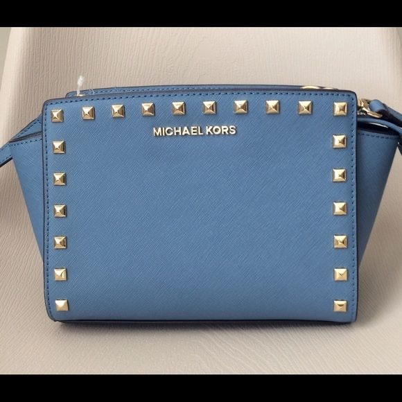 MK Crossbody - Picture 1 of 1